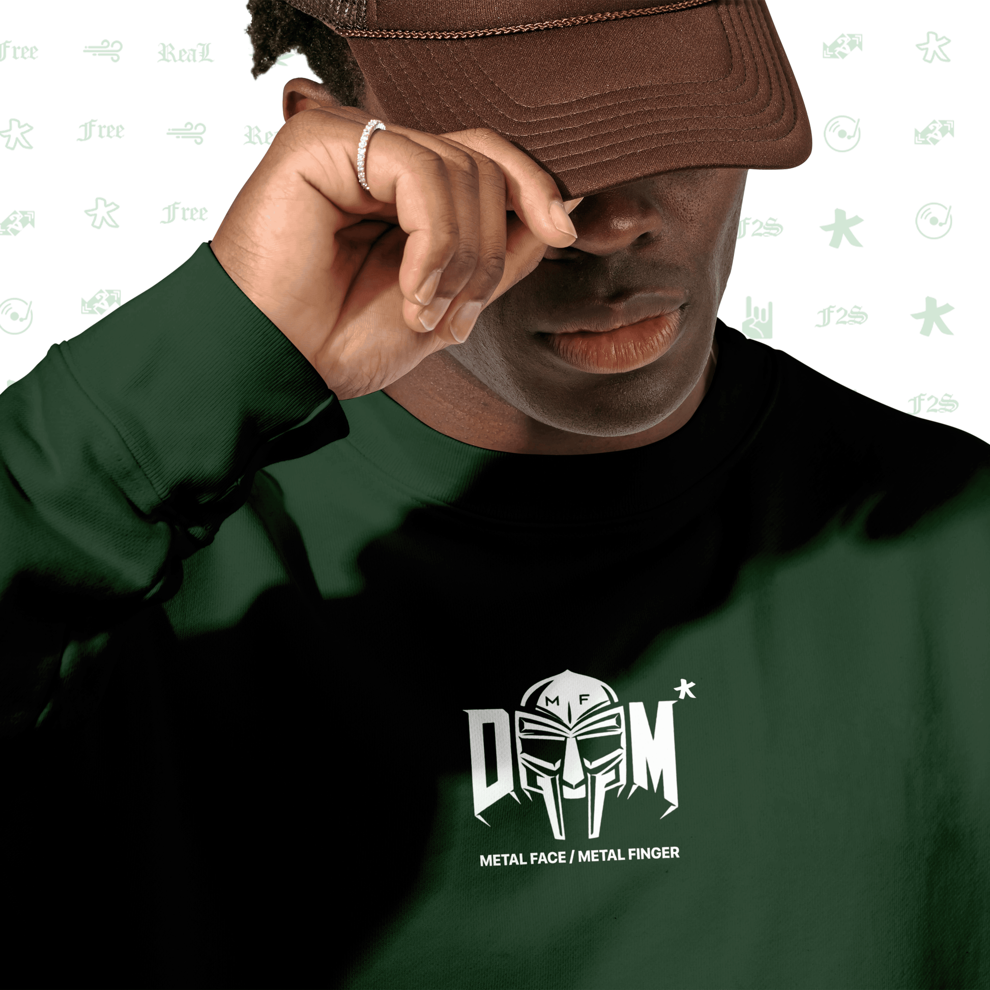 MF DOOM METAL FACE/FINGER Bottle Green Unisex Oversized Sweatshirt
